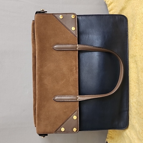 FENDI Vitello Grace Flip Tote Bag - Picture 4 of 16